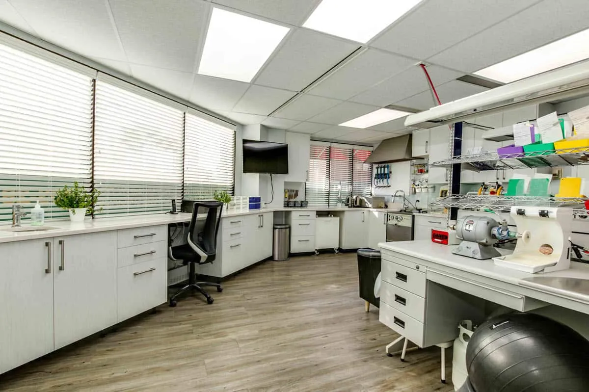 Hillhurst Denture Clinic